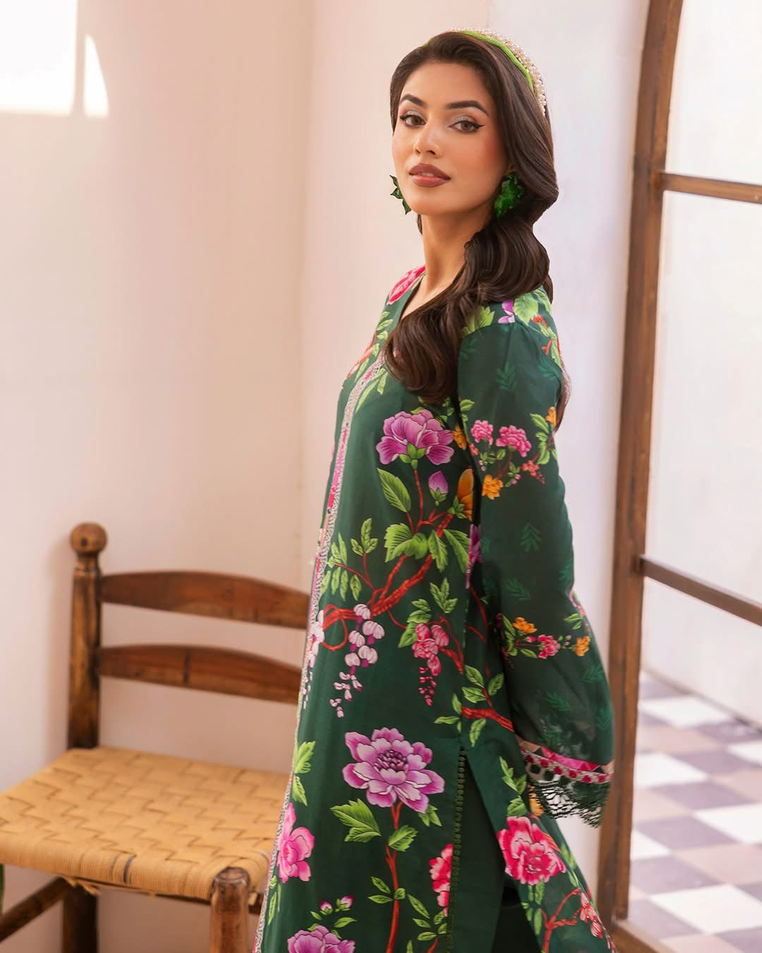 Naqsh 2-Piece Lawn 2025”