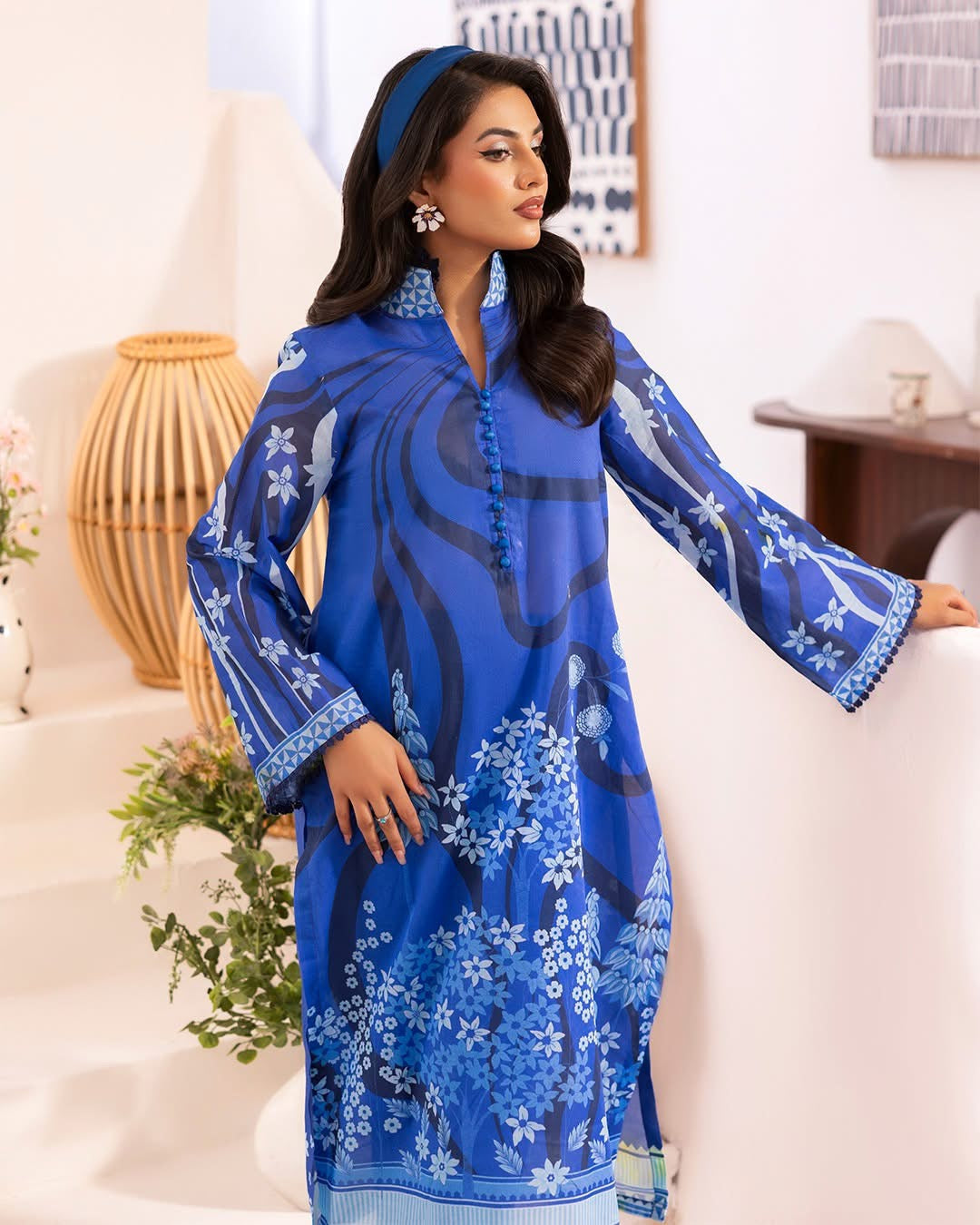 Naqsh 2-Piece Lawn 2025”